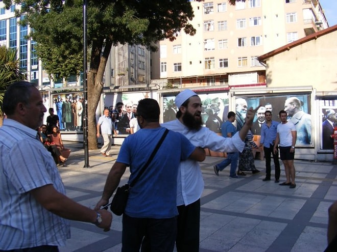 Avcılar'da Sokak Müzisyenlerine Saldırı