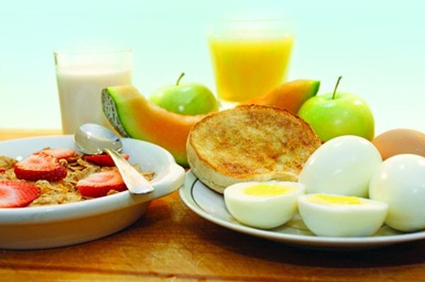 5. Kahvaltıda enerji verici gıdalar tüketmeye özen gösterin.