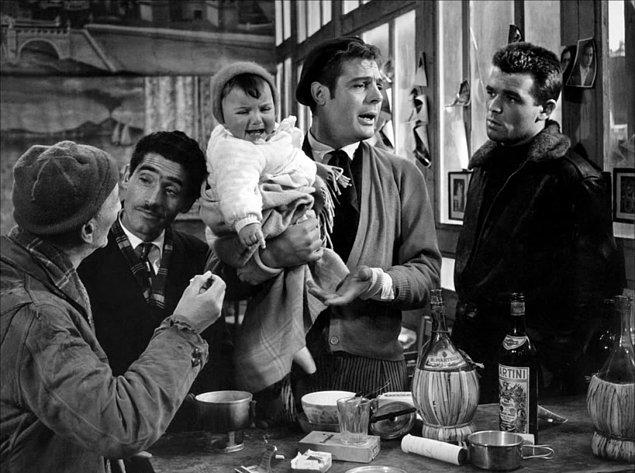 20. Big Deal on Madonna Street (1958) | IMDb 8.0