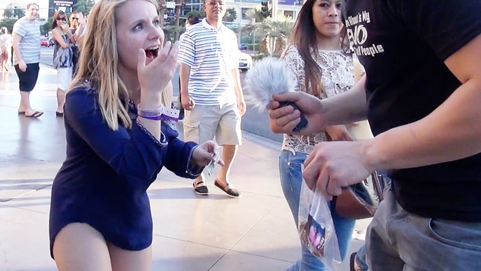 Para Karşılığı Dünyanın En Acı Biberini Yemek