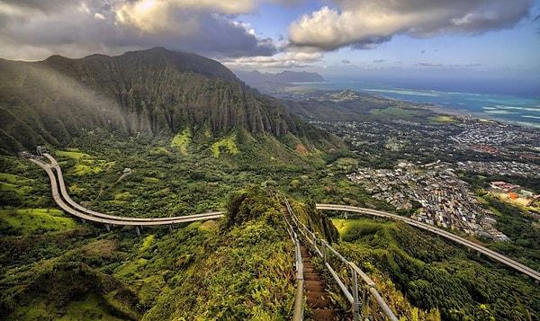 18. Haiku Merdivenleri, Hawaii