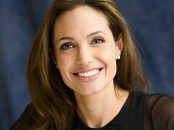 7- Angelina Jolie: 15 milyon dolar
