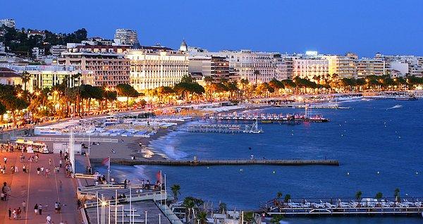 Sen Cannes'a taşınmalısın!