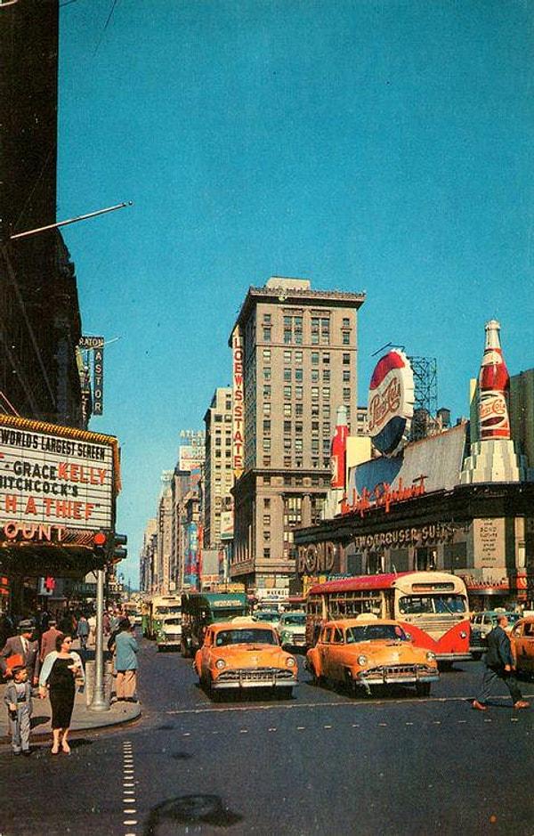 3. New York'un meşhur Times Meydanı, 1954