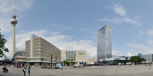 3. Alexanderplatz'ta şehrin nabzını tutmak