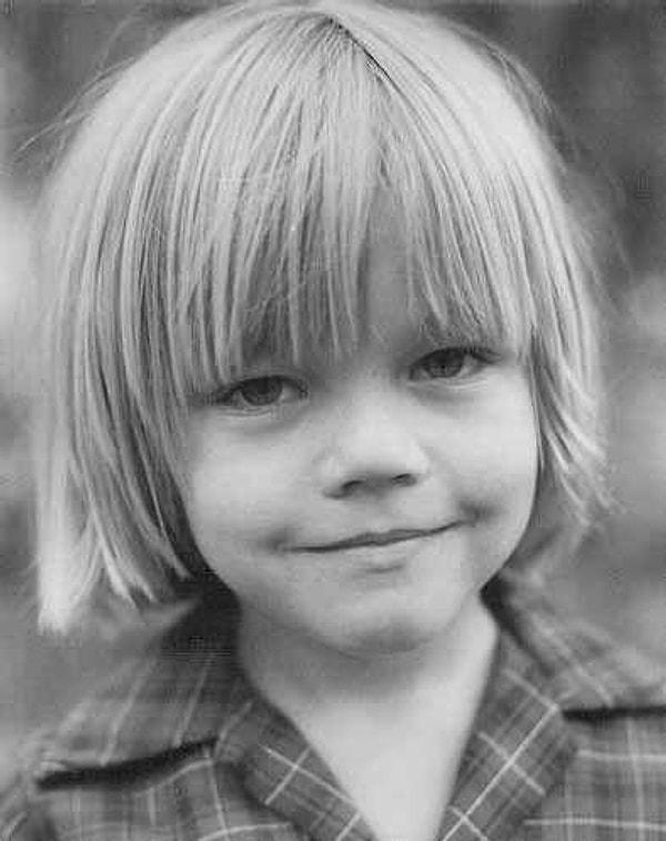 4. Leonardo DiCaprio'nun çocukluğu.