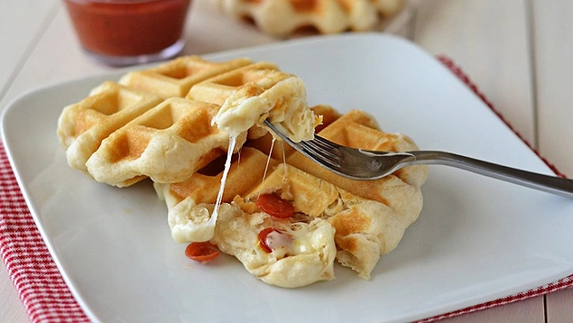 Bir Waffle Makinesinin Waffle Disinda Her Seyi Yapabildigini Gosteren 15 Tarif Onedio Com