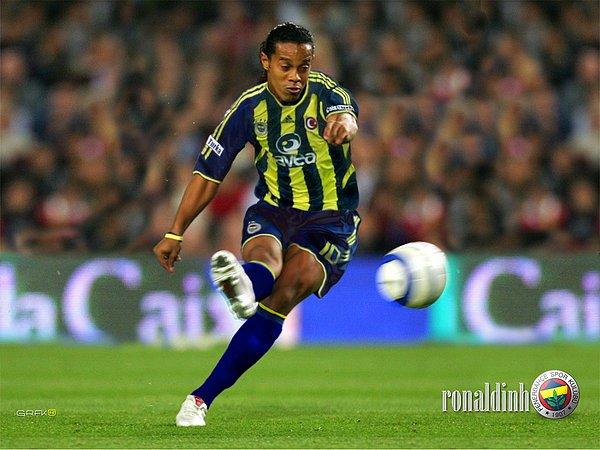 1. Ronaldinho "Başkanım beni al" dedi.
