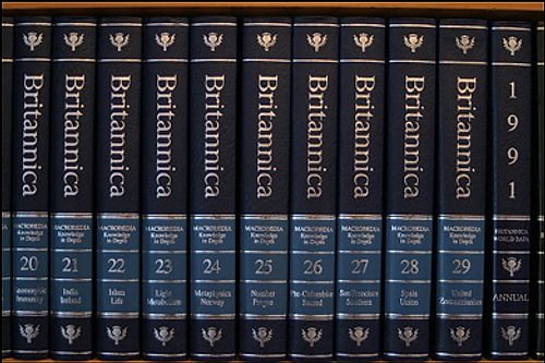 Ve işte o meşhur, Temel Britannica'lar, Meydan Larousse'lar...