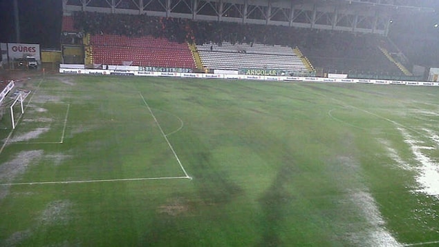 Manisa ve İzmir'de statlar bakımda