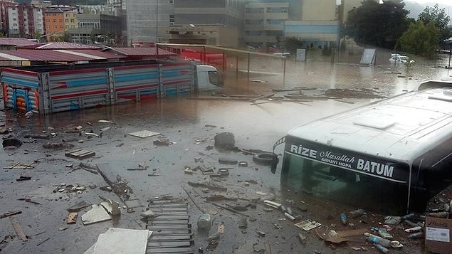 Afet bölgesinden fotoğraflar