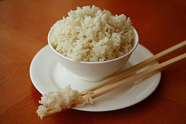 10. Uzak durmanız gerekmeyen tek karbonhidrat deposu: Pirinç