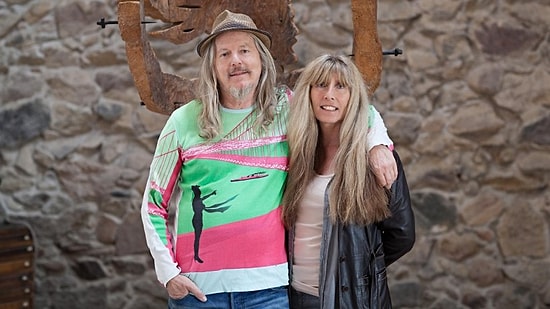 Sahtekarlıkta Yüksek Lisans Yaparak 50 Milyon Dolar Yürüten Sanatçı Çift