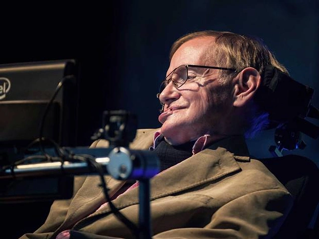 Hawking'in yeni teorisine göre, kara deliğe giriş yapan cisimlerin bir çıkış yolu var.
