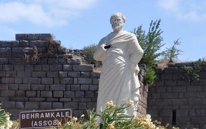 Assos Antik Kenti'nde 'Aristoteles'e Saldırı