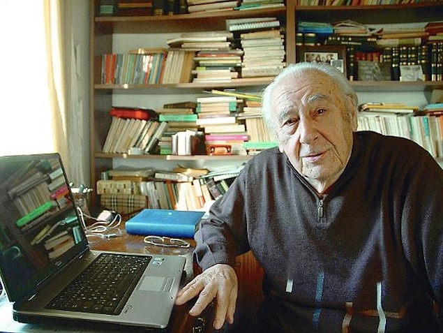 8. Gazeteci ve Yazar Oktay Akbal Hayatını Kaybetti