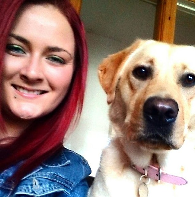Shannon Locke ve Poppy.