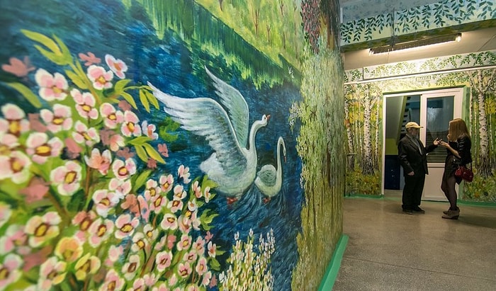 Okul Duvarlarını Masala Çeviren Kapıcı 14 Etkileyici Resim