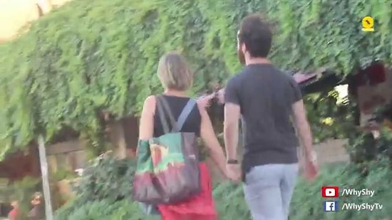 Tanımadığın İnsanlarla Sebepsiz Yere El Ele Tutuşmak | WhyShy