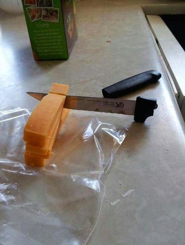 14. Bıçakta kusur yok kardeşim peynir çok sert...