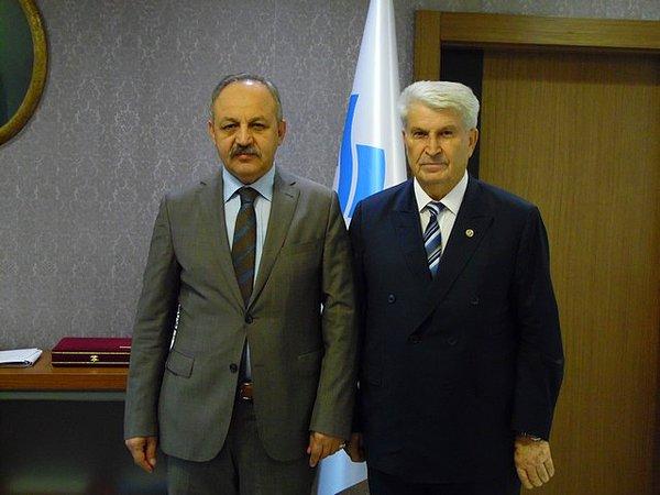 10. Çalışma ve Sosyal Güvenlik Bakanı Ahmet Erdem (soldaki): Ee güzel öldüler evet.