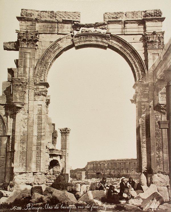 7. Bu fotoğraflar 1867 yılında Beyrut'a giden Fransız fotoğrafçı Félix Bonfils'e ait.