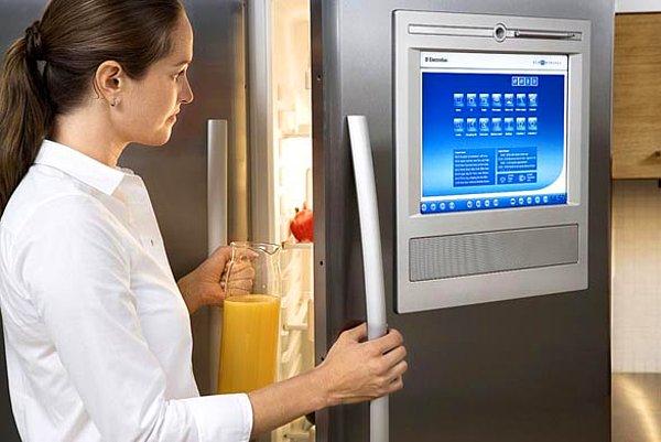 20. Ultra dokunmatik son teknoloji buzdolabının ekranına yanlışlıkla dokunup derecesini değiştirdiğinde;