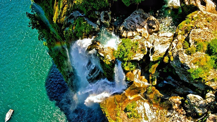 Dünyanın 8. Harikası Milford Sound'dan Hayranlık Bırakacak 4K Görüntüler