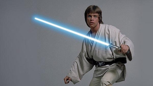 8. Yıldız Savaşları serisindeki Luke Skywalker’ın ışın kılıcı