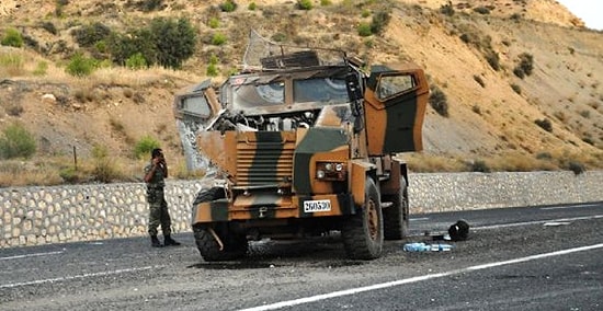 Muş'ta Askeri Aracın Geçişi Sırasında Patlama: 8 Yaralı