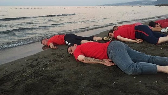 Ak Partili Gençlerden İlginç 'Mülteci' Protestosu