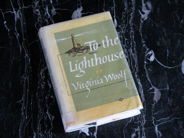 15. Deniz Feneri - Virginia Woolf (1927)