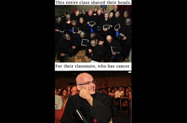 5. Bir sınıf, kanser olan arkadaşları için mezuniyet töreninde saçlarını kazıtarak ona destek veriyorlar. Arkadaş gibi arkadaşlar.👏