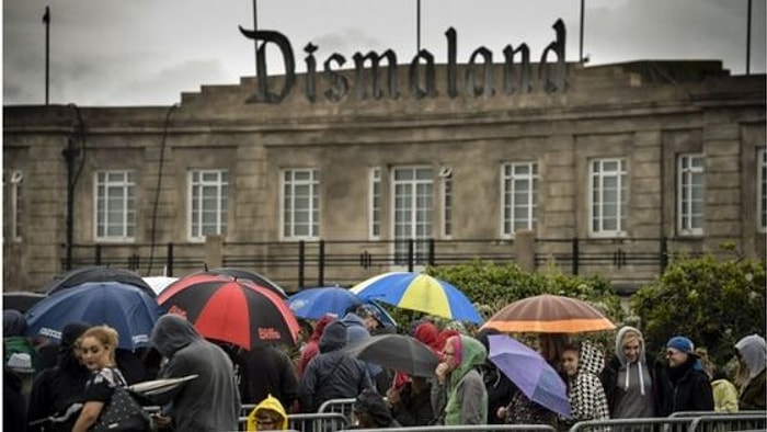 Fatboy Slim, Banksy'nin Dismaland'inde Çalacak