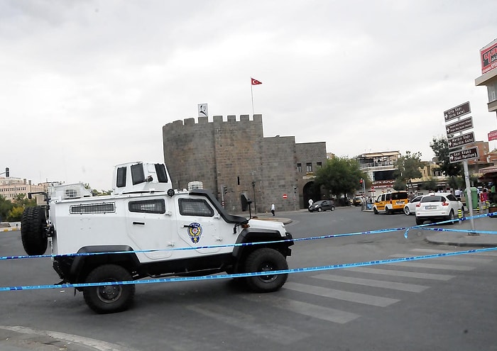 Diyarbakır'da Saldırı: 2 Polis Şehit