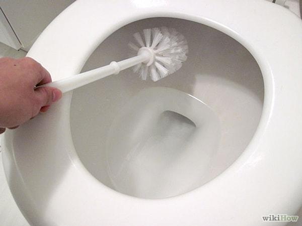 17. Simsiyah olmuş tuvalet fırçası= kabusların en büyüğü!