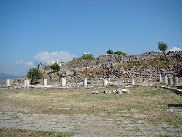6. Pergamon (Bergama) Kütüphanesi