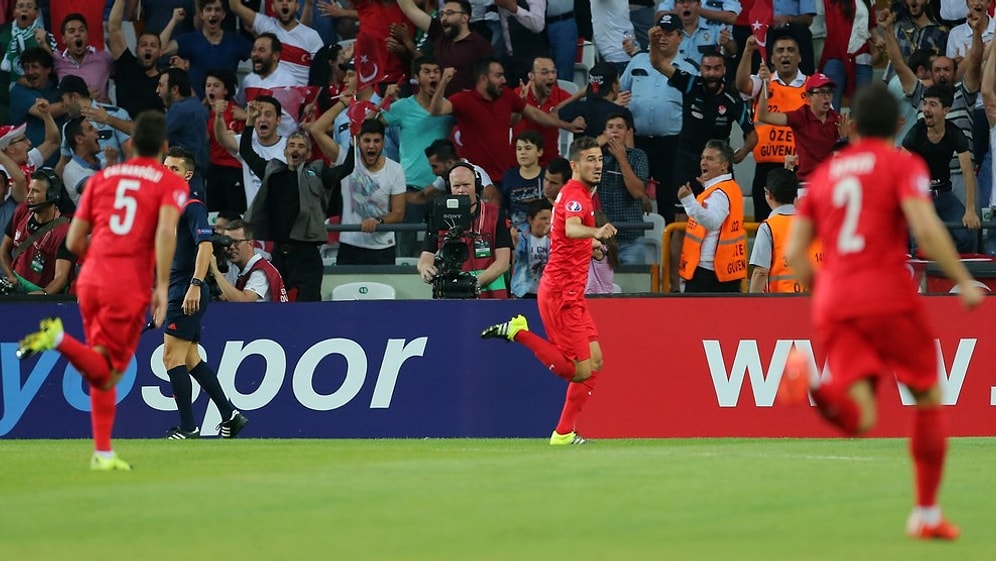 Türkiye - Hollanda Maçı İçin Yazılmış En İyi 10 Köşe Yazısı