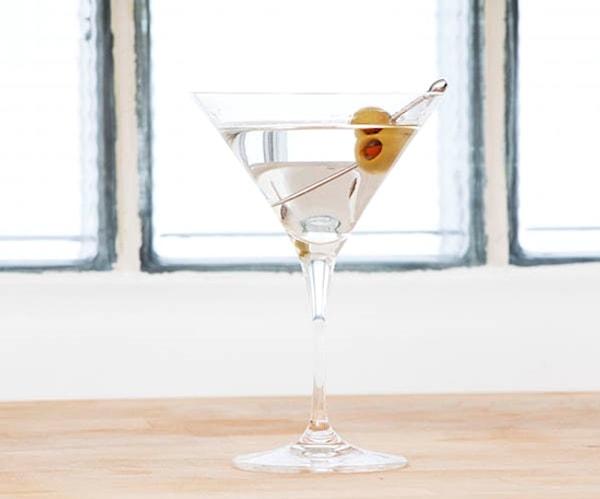 1. Bir klasik ile başlayalım: Dirty Martini
