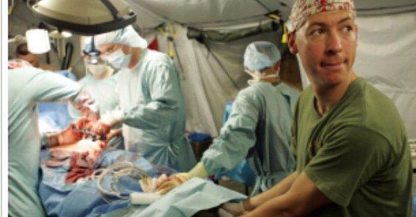 2. Askeri hastanede nöroloji uzmanı olarak görev alan bir doktordan: Savaş çığırtkanlarına ithaf olunur