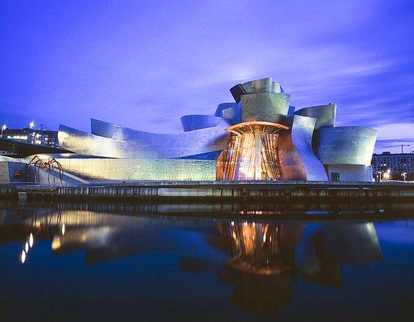 10. Guggenheim Bilbao Müzesi – Bilbao, İspanya
