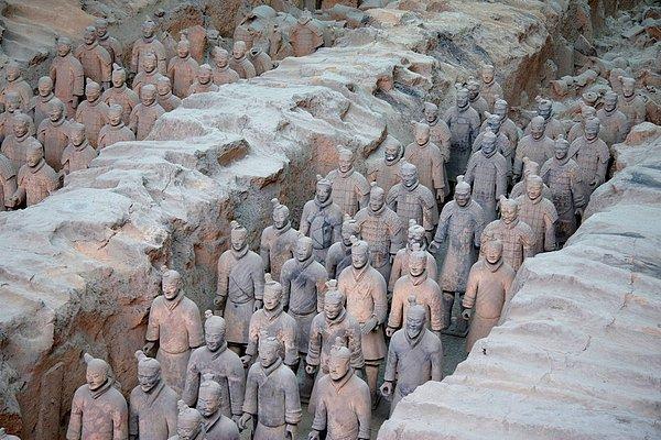 12. Terracotta Ordusu – Shaanxi Province, Çin