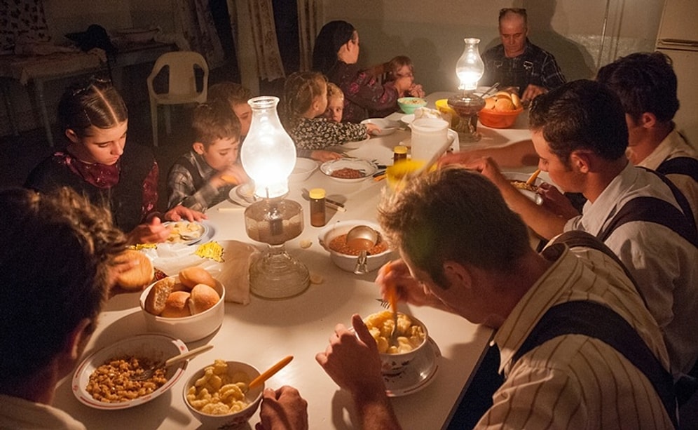 Gaz Lambası Işığında Yaşayan Topluluk: Teknolojiden Uzak Mennonitler