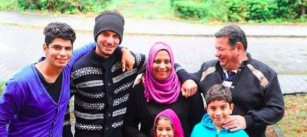 17. Ve Majid'in 3 hafta sonra Berlin'deki kampa vardığında çekilmiş aile fotoğrafı...