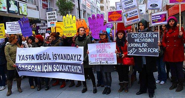11. Kadın cinayetlerinin ve kadına yönelik şiddetin olmadığı bir Türkiye istiyoruz.
