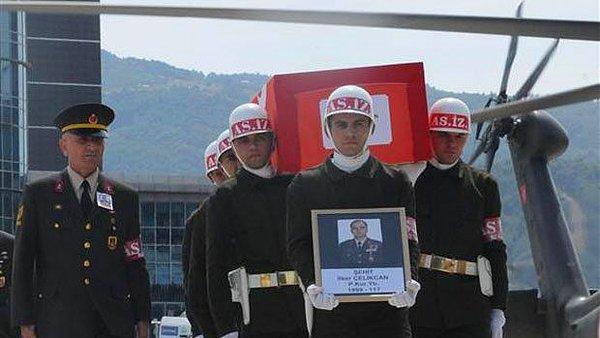 Yarbay İlker Çelikcan'ın Bursa'daki cenaze törenine on binler katıldı.