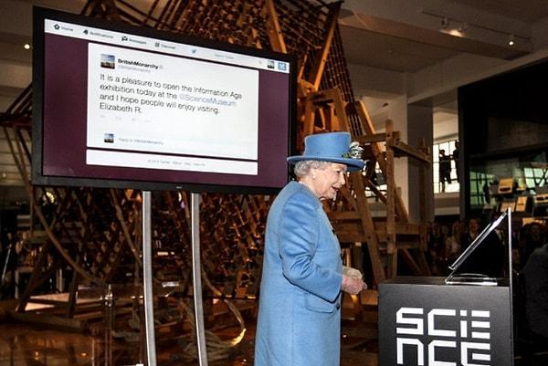 20. Ve son olarak ilk tweet’i atan kraliçe Elizabeth’tir, 60 yıldan uzun süre tahtta kalan ilk kraliçe ise Victoria’dır.