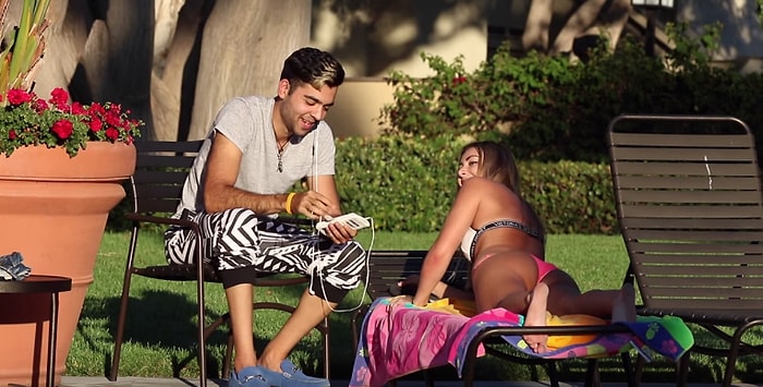 Instagram'da Kaç Takipçin Var Oyunu Oynayarak Kız Tavlayan Adam