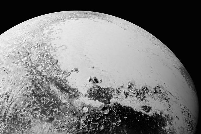 NASA New Horizons'ın Plüton'dan Çektiği Yeni Fotoğrafları Yayınladı