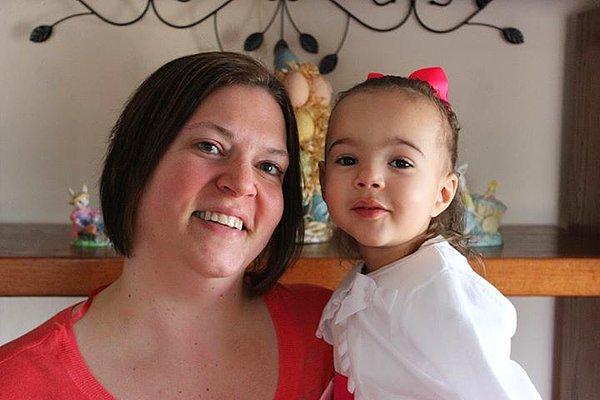 Annesi Karlyn Pranke, minik Evelyn'in kolları olmadan doğacağını hamileliğinin 20. haftasında öğrenmiş.